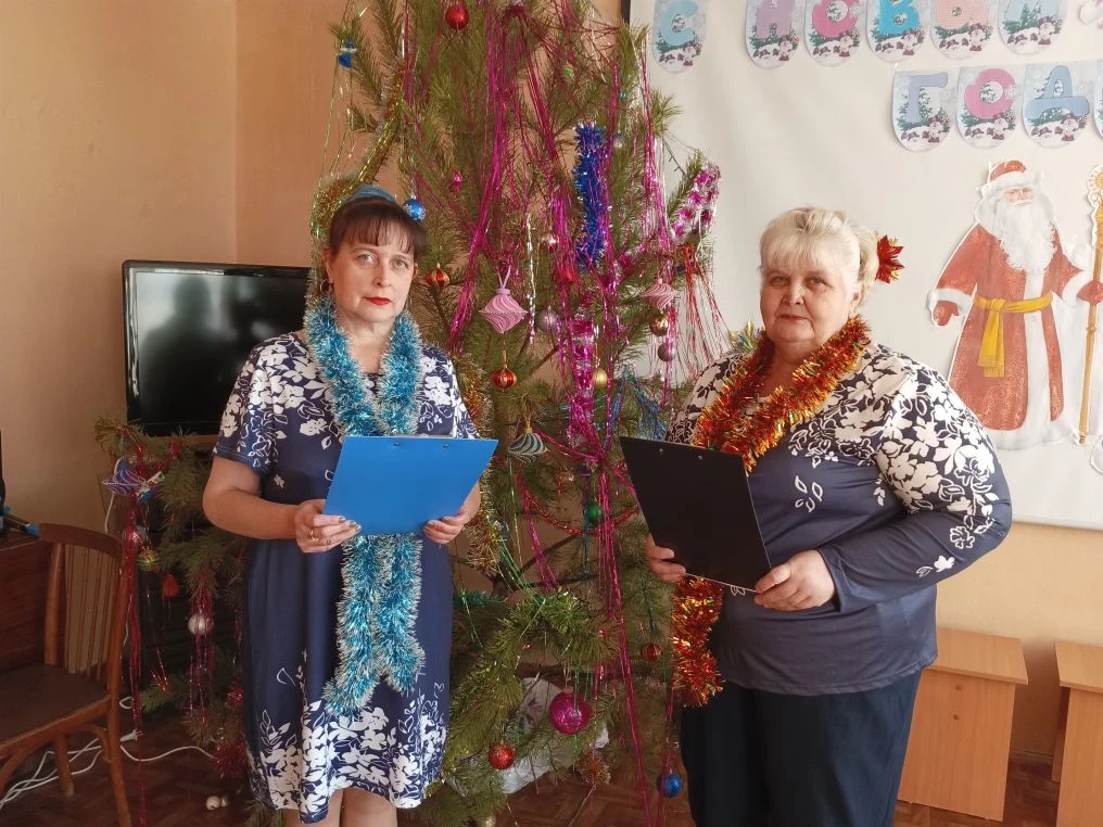 НОВОГОДНИЙ СЕРПАНТИН