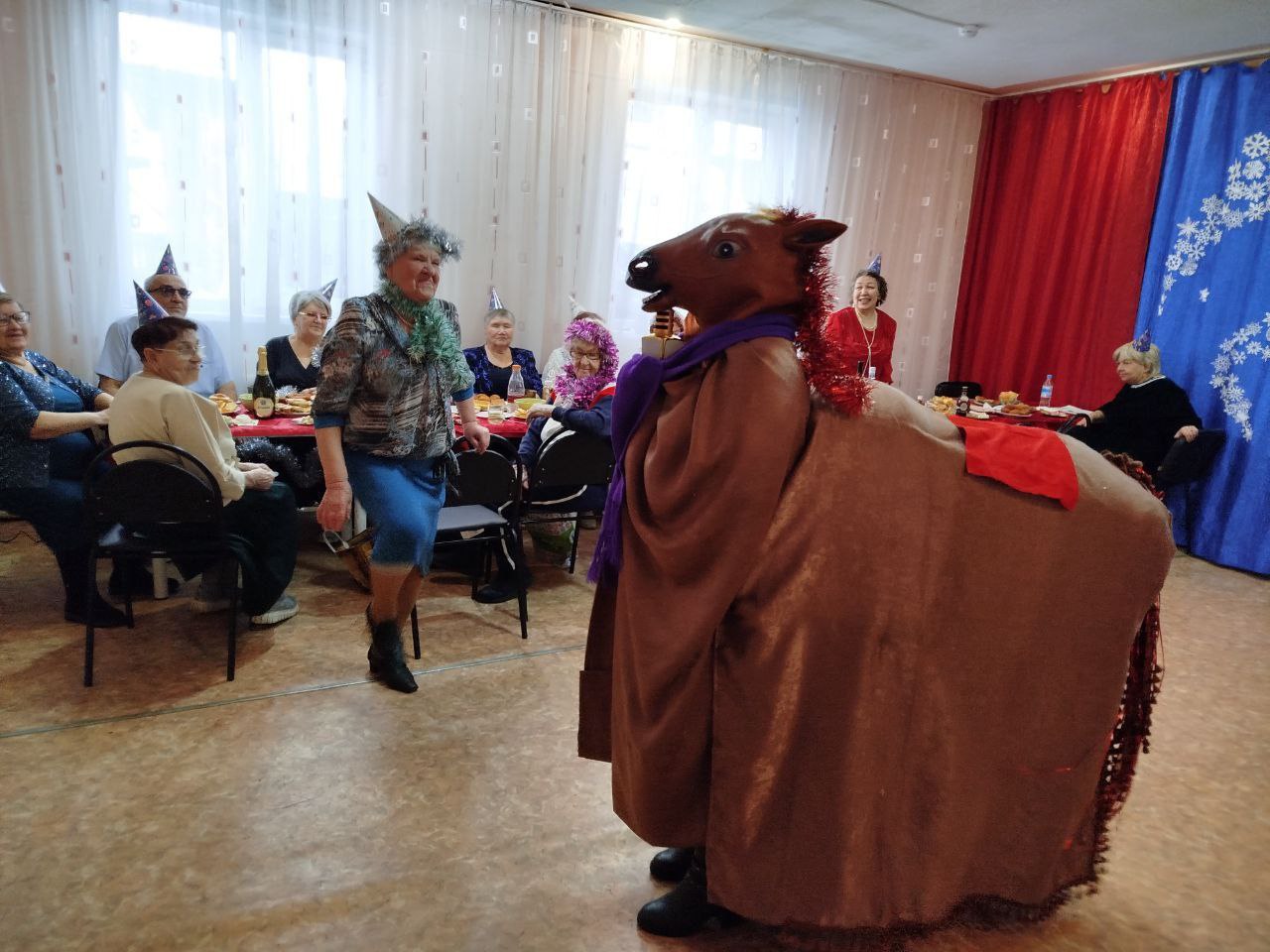 ВОЛШЕБНЫЙ ХОРОВОД