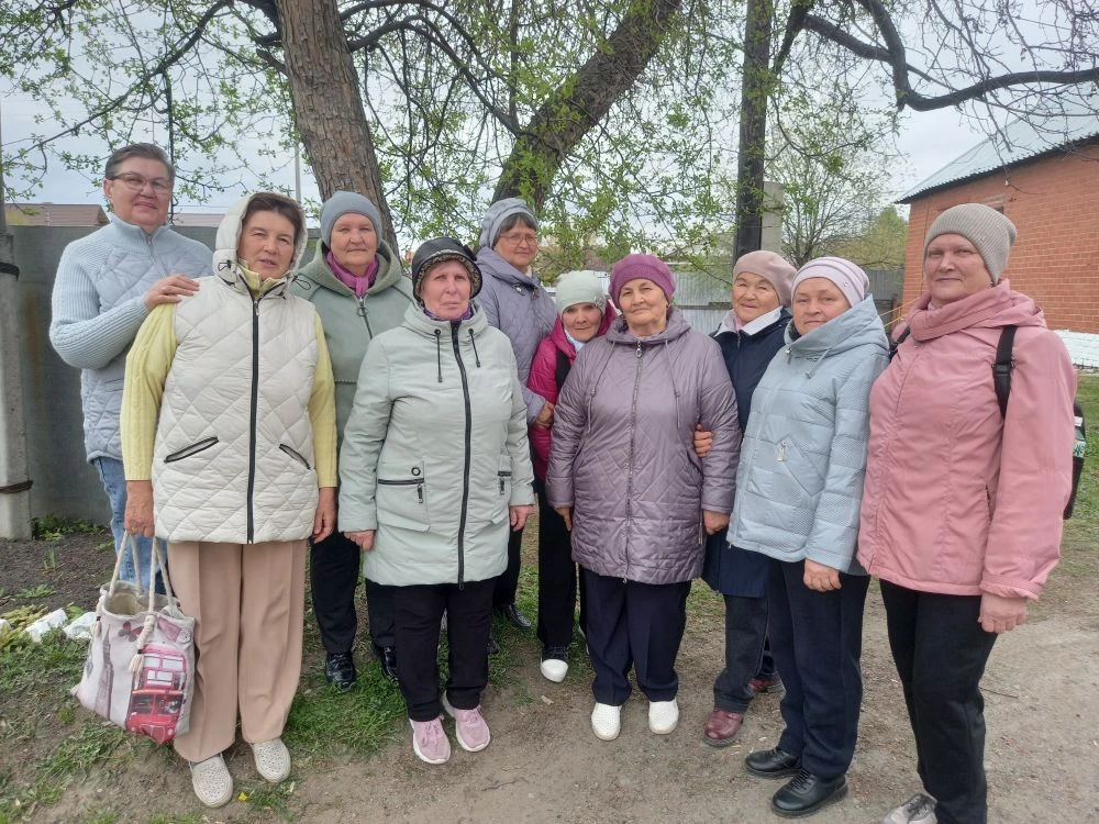 ОТ ТРЕНИРОВОК – К ГРЯДКАМ