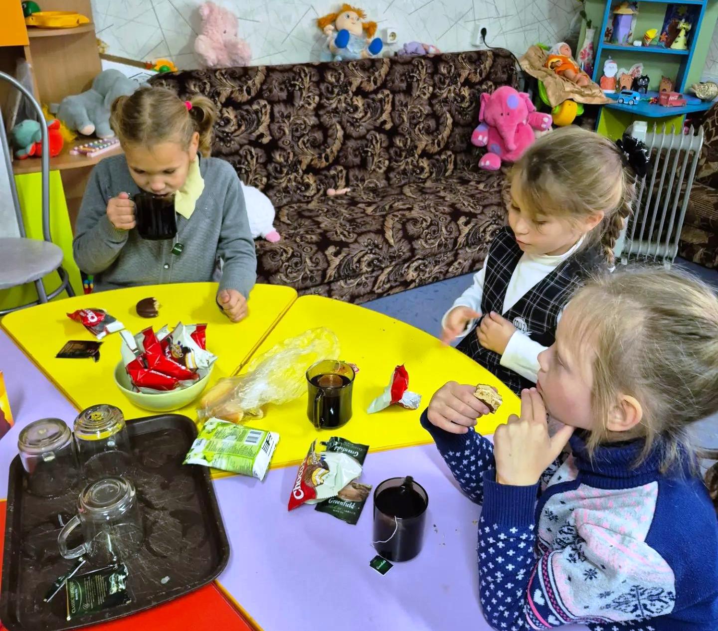 ПЕРВЫЙ СНЕГ, ГОРЯЧИЙ ЧАЙ И ДОБРЫЕ СЛОВА…