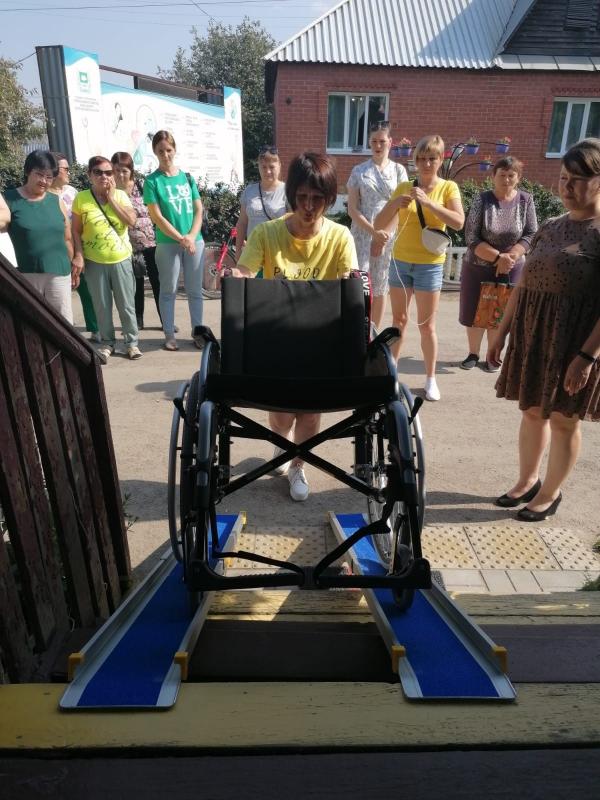 ТЕХНОЛОГИИ СОЦИАЛЬНОГО ОБСЛУЖИВАНИЯ ГРАЖДАН ПОЖИЛОГО ВОЗРАСТА И ИНВАЛИДОВ НА ДОМУ