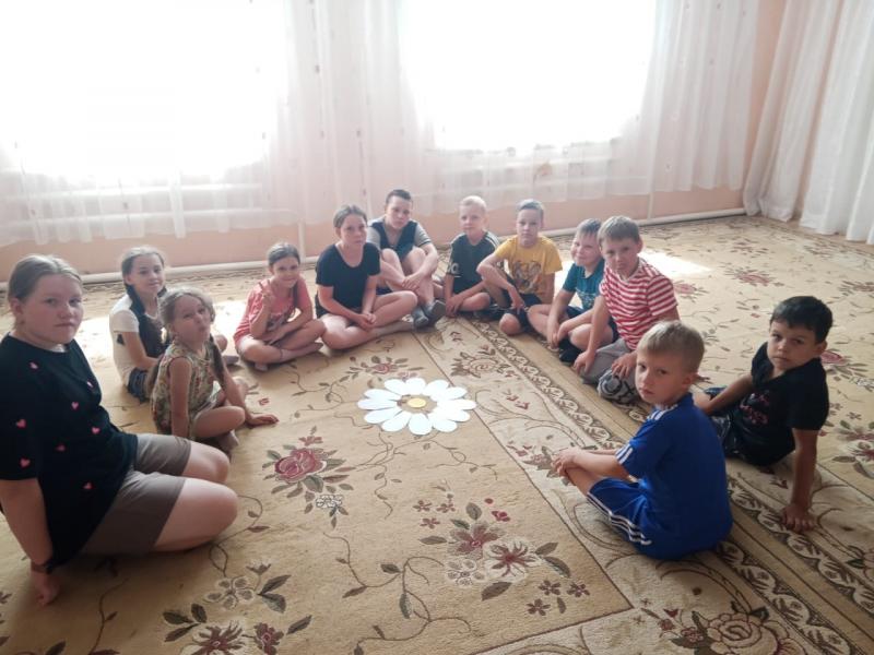 ВЕСЁЛАЯ РОМАШКА