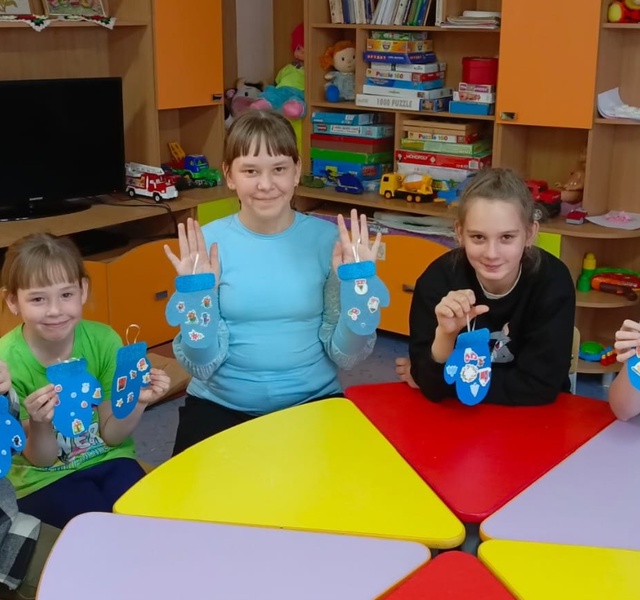 ВАРЕЖКИ ДЛЯ ДЕДА МОРОЗА