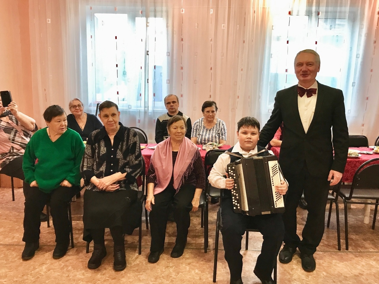 ГЛАЗА НЕ ВИДЯТ КРАСОК МИРА, ЗАТО ИХ ЧУВСТВУЮТ СЕРДЦА