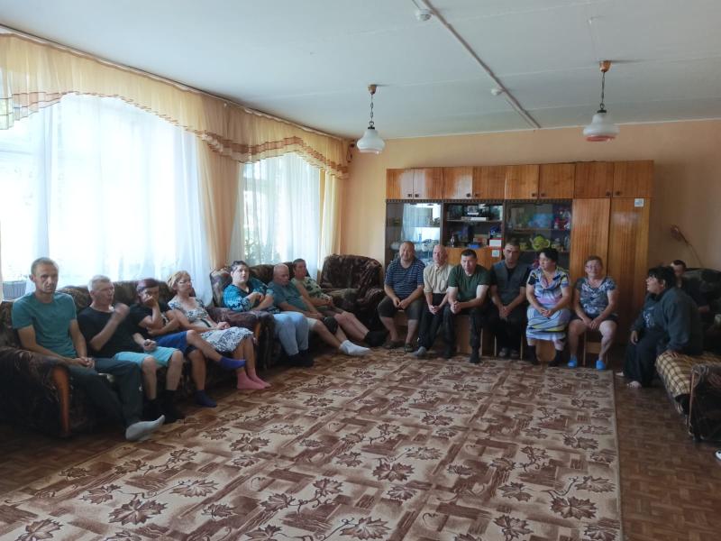 ЗНАКОМСТВО С НОВЫМИ ЛЮДЬМИ, ПРИОБРЕТЕНИЕ НОВЫХ ИНТЕРЕСОВ 