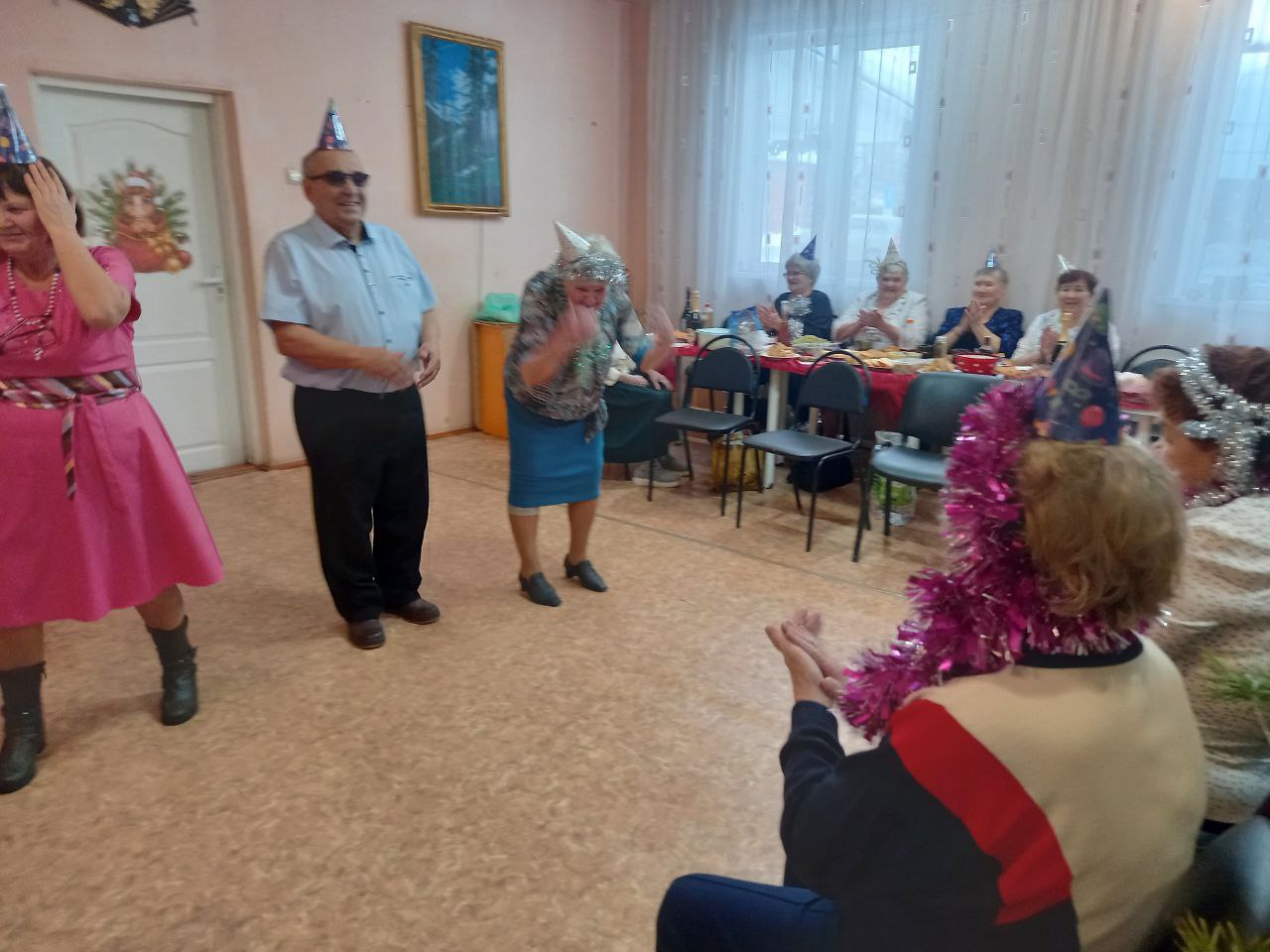 ВОЛШЕБНЫЙ ХОРОВОД