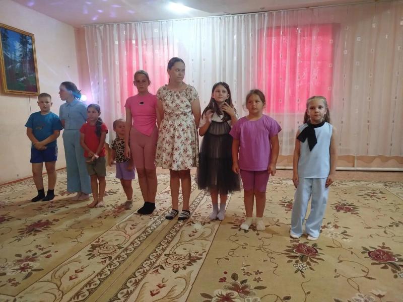 ДЕНЬ СЕМЬИ, ЛЮБВИ И ВЕРНОСТИ: ТАЛАНТ И ТЕПЛО В СЕРДЦАХ РЕБЯТ