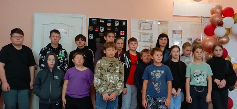 ЭКСКУРСИЯ В ПУНКТ ПЛЕТЕНИЯ МАСКИРОВОЧНЫХ СЕТЕЙ ВОЛОНТЁРСКОГО ШТАБА