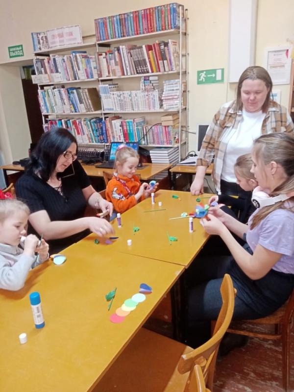 ЦВЕТИК-СЕМИЦВЕТИК