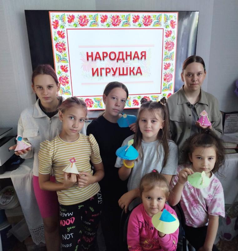 НАРОДНЫЕ ИГРУШКИ: СВЯЗЬ ВРЕМЁН И ПОКОЛЕНИЙ