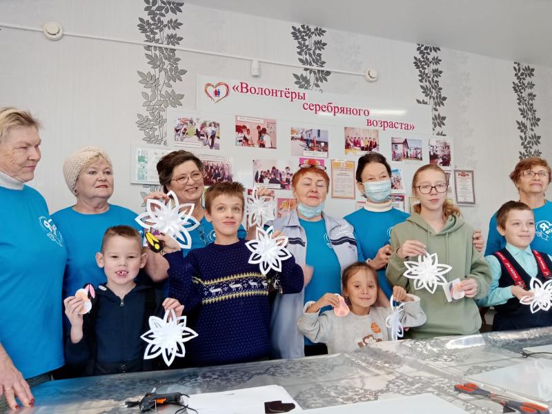 ИЗГОТАВЛИВАЕМ СИМВОЛ НОВОГО ГОДА!