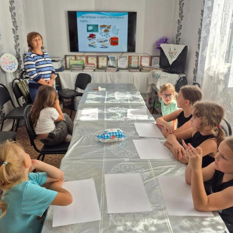 ПРО ТЕТРАДЬ И КАРТУ, КАРАНДАШ И ПАРТУ…