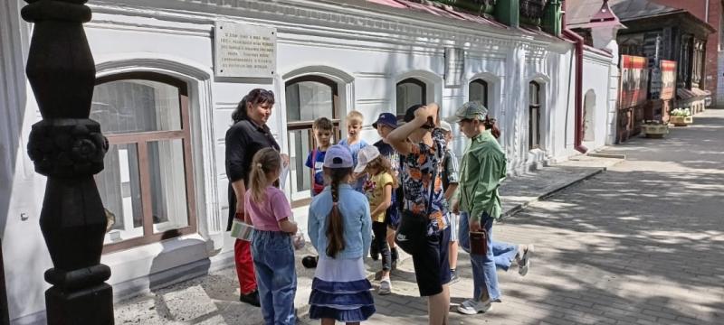 Я РИСУЮ РЕЧКУ, Я РИСУЮ МОРЕ...