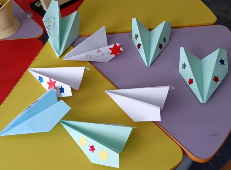 БУМАЖНЫЙ САМОЛЁТИК