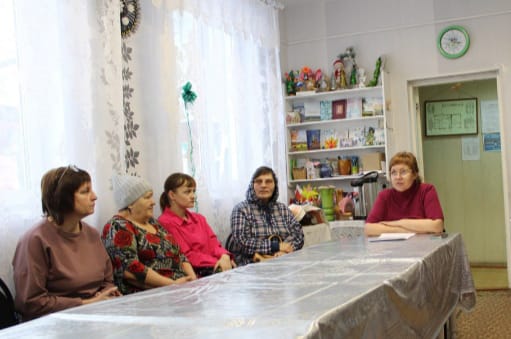 ТРЕНИНГОВОЕ ЗАНЯТИЕ С ЗАМЕЩАЮЩИМИ РОДИТЕЛЯМИ