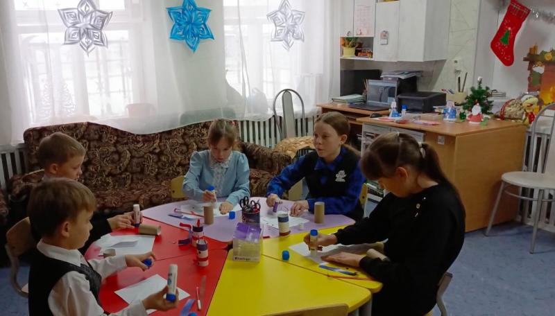 НОВОГОДНИЕ ПОДЕЛКИ