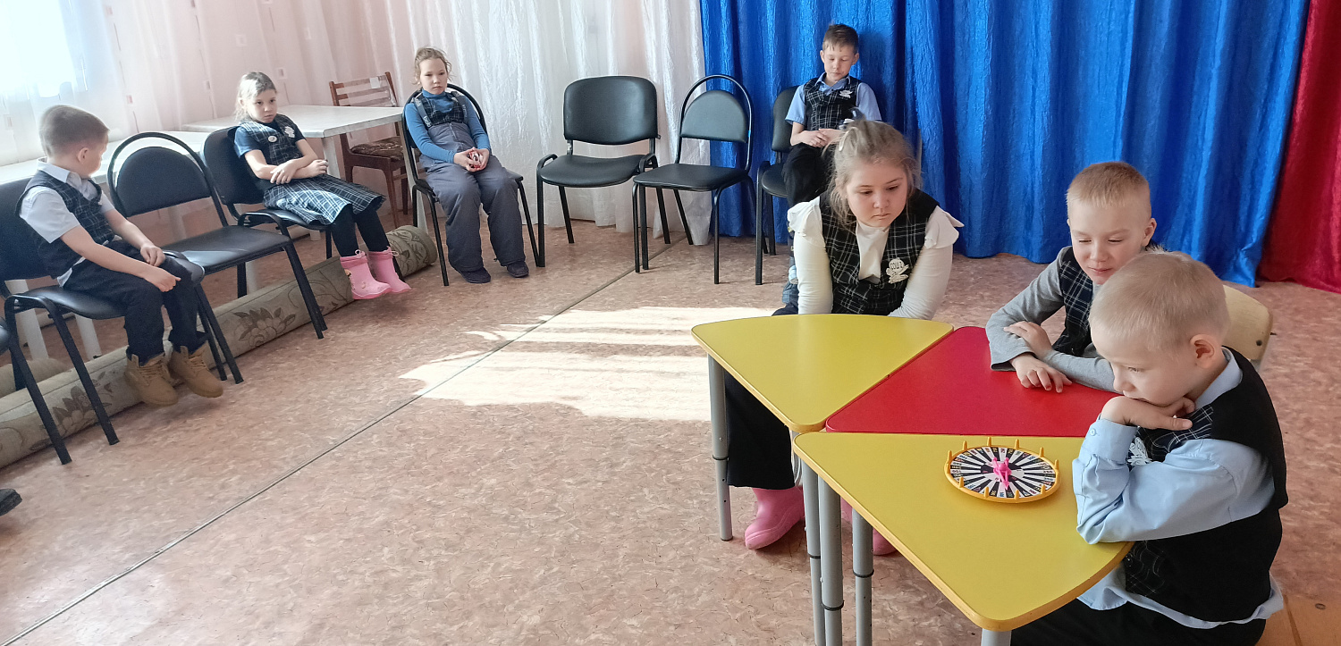 ВЕСЕННЕЕ ПОЛЕ ЧУДЕС