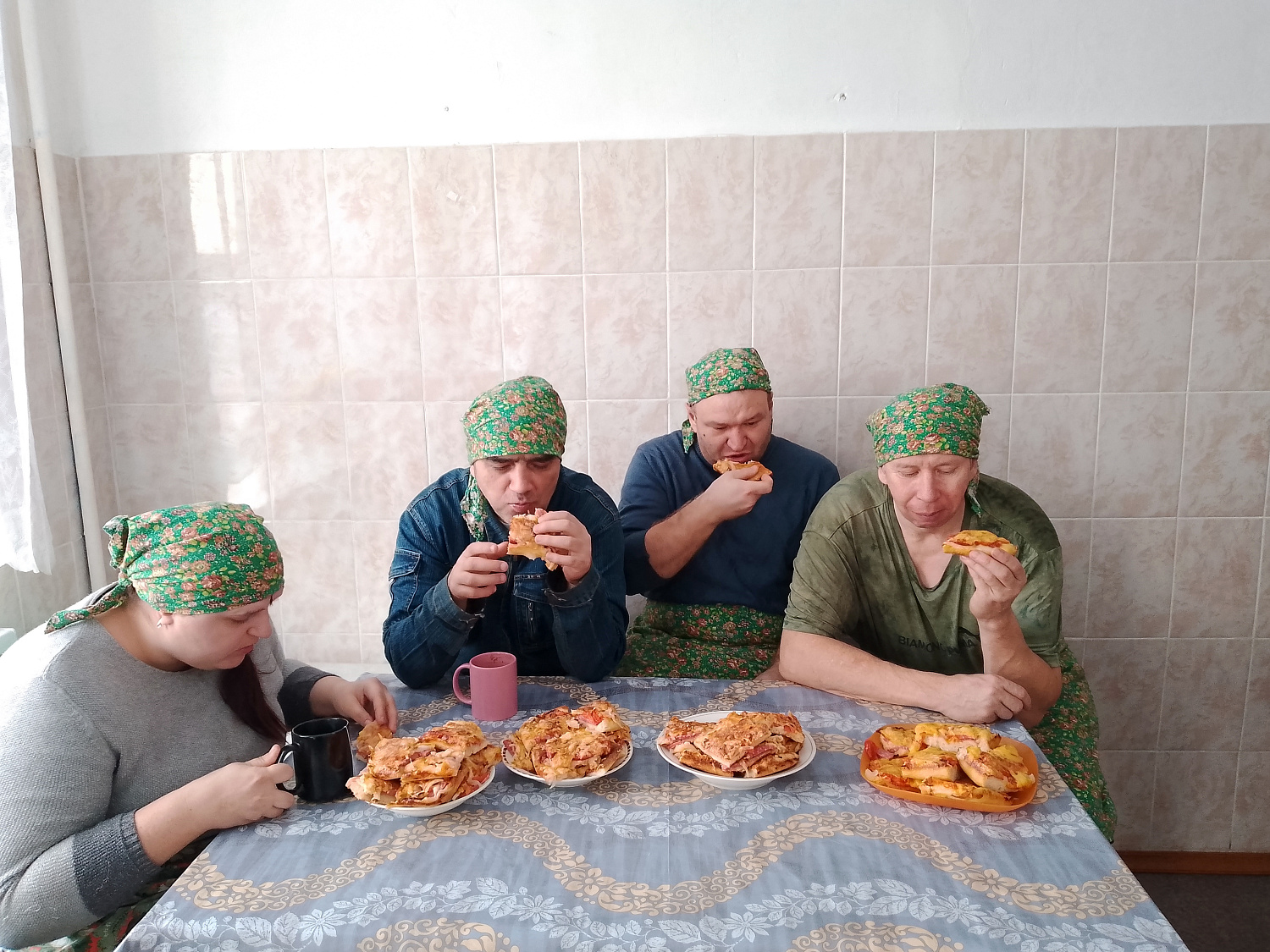 ГОТОВИМ ПИЦЦУ: ШАГ ЗА ШАГОМ
