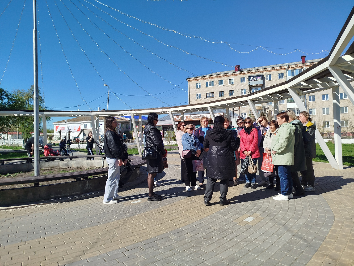 1418 ШАГОВ ПО ПАМЯТНЫМ МЕСТАМ ГОРОДА