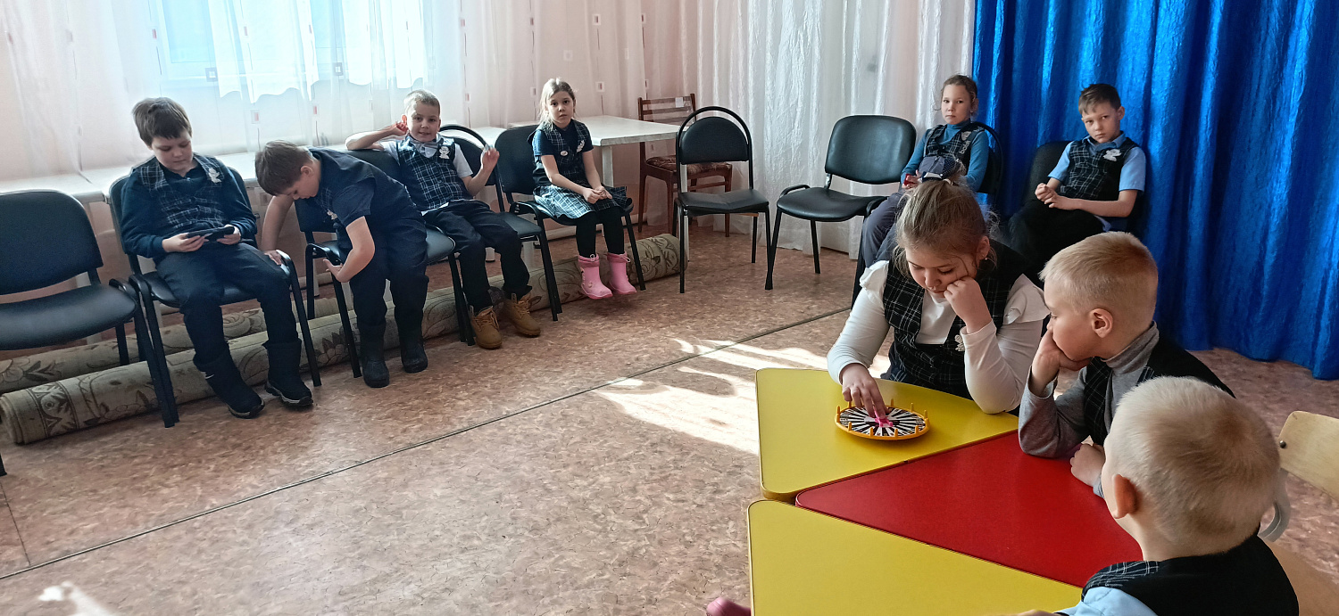ВЕСЕННЕЕ ПОЛЕ ЧУДЕС