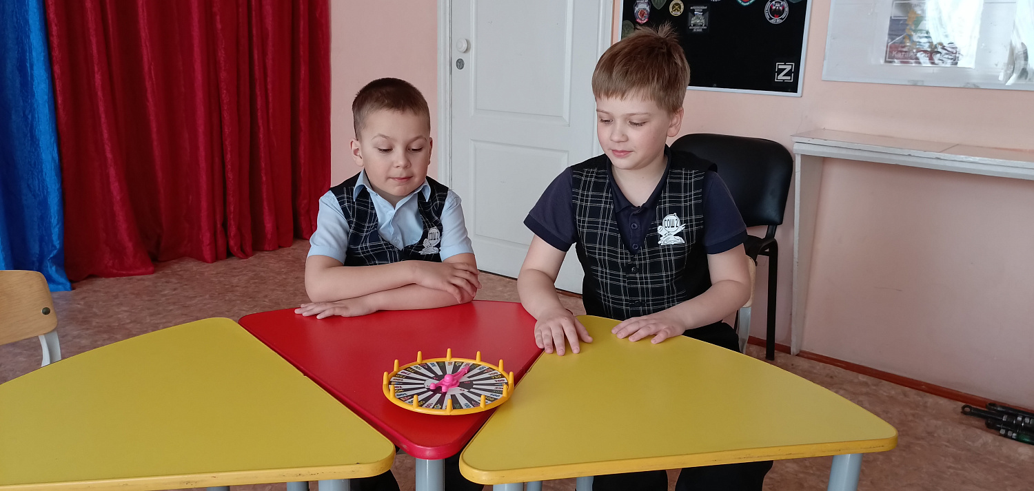 ВЕСЕННЕЕ ПОЛЕ ЧУДЕС