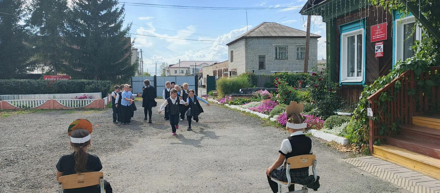 СКАЗОЧНЫЕ ВЕСЁЛЫЕ СТАРТЫ