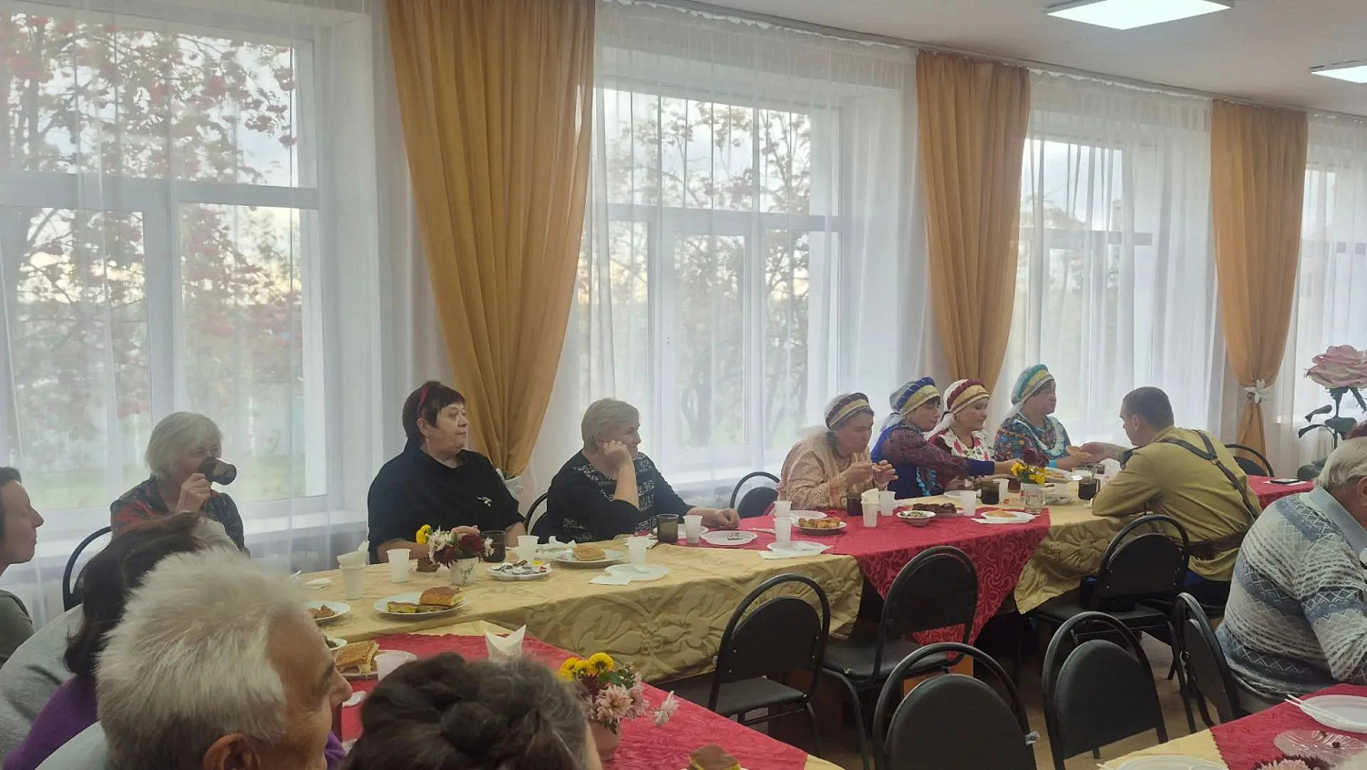 ТЕПЛО ДУШИ И МУДРОСТЬ ЛЕТ