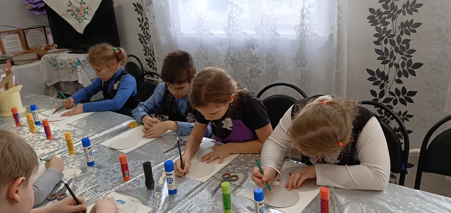 ЗАБАВНЫЙ СНЕГОВИЧОК