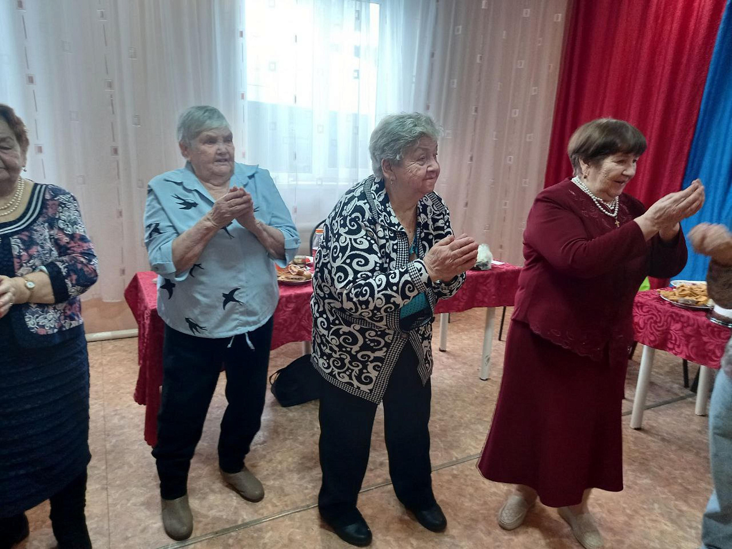 ДУШОЙ И СЕРДЦЕМ МОЛОДЫЕ