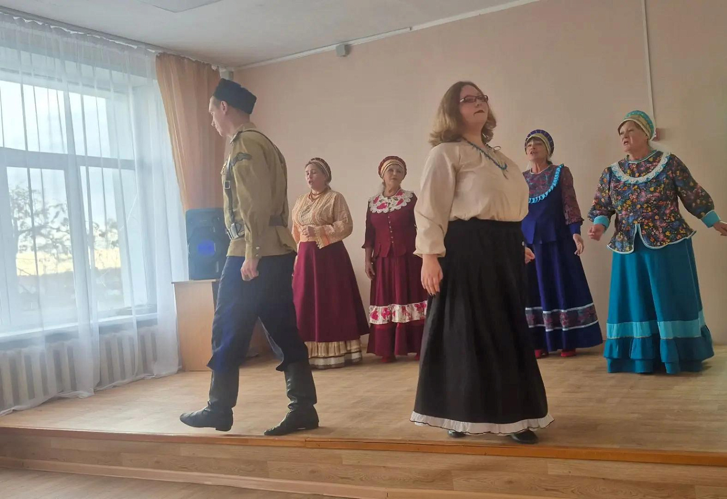 ТЕПЛО ДУШИ И МУДРОСТЬ ЛЕТ