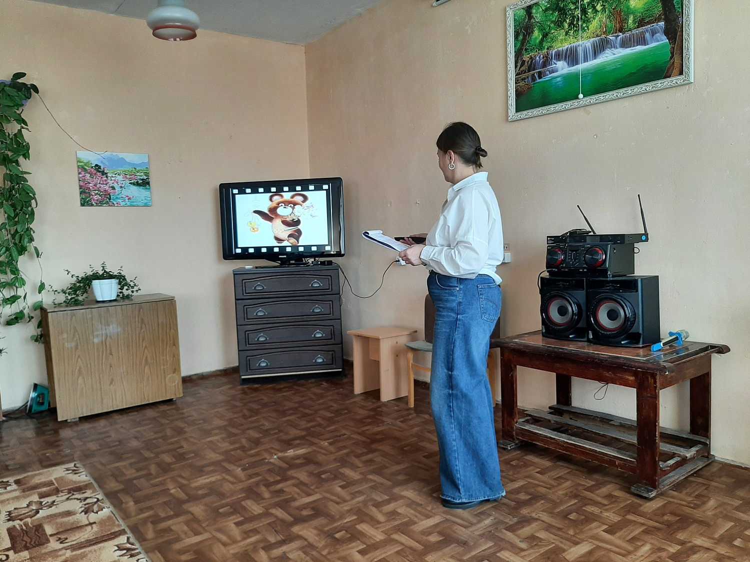 МАЛЕНЬКАЯ ЖЕНЩИНА С БОЛЬШИМ ТАЛАНТОМ